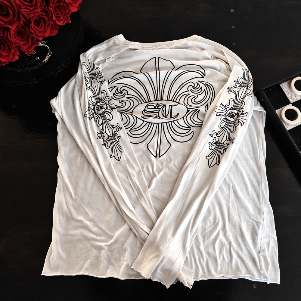 Elegant White Graphic Long Sleeve Top